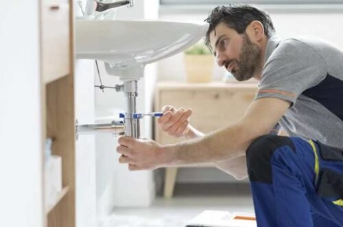 Common Plumbing Problems That Require a Plumber Near Me